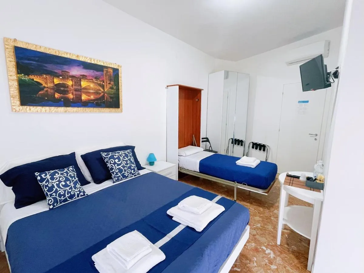Confortini Rooms Sunday Verona Casa de hóspedes